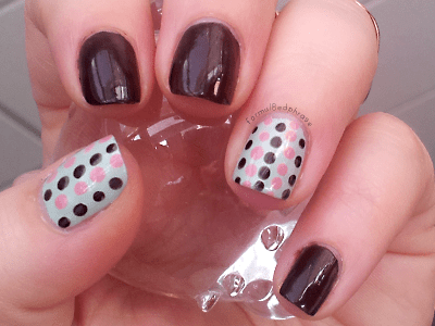 Here's another image. I took these at work before class began, so I apologize for the window reflections in my nails. Go Seche Vite shine!